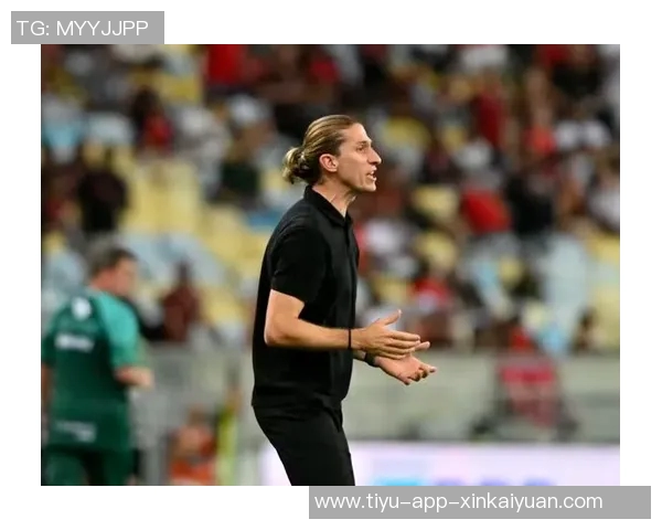 弗拉门戈续约40岁主帅费利佩至2027年15个月内夺得5冠实现全满贯 弗拉门戈续约40岁主帅费利佩至2027年15个月内夺得5冠实现全满贯